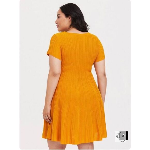 Torrid Mini Sweater Skater Dress in Golden‎ Yellow, Size 00 - Picture 2 of 6